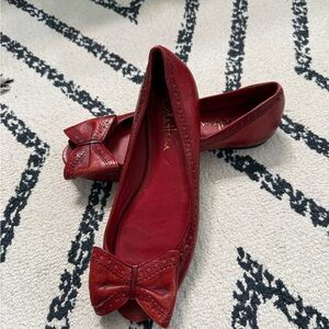 Cole Haan red leather peel toe bow flats 7.5